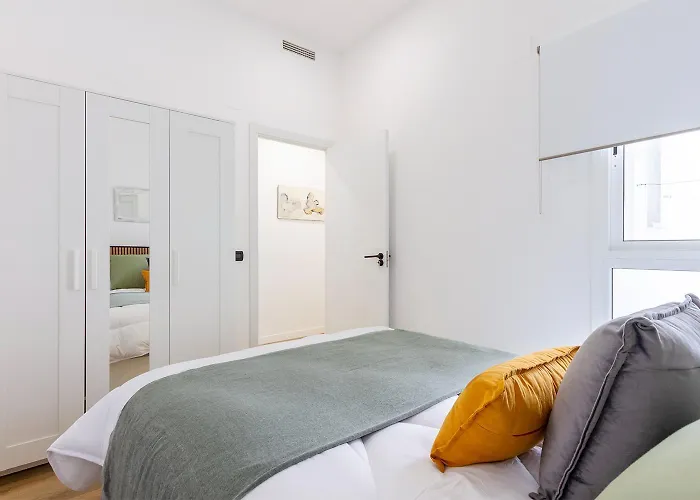 Boutique Stay, Private Wing By The Sea *