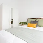 Boutique Stay, Private Wing By The Sea *
