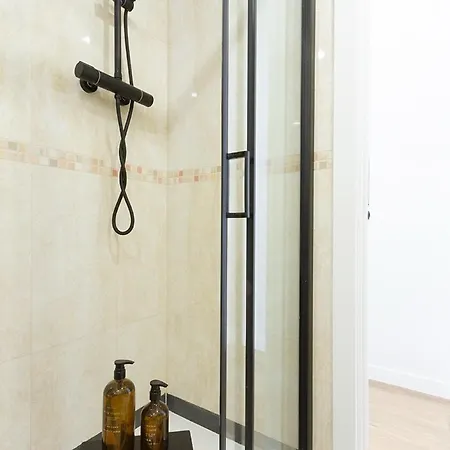 Stylish By The Sea *