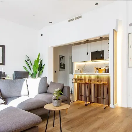 Boutique Stay, Private Wing By The Sea