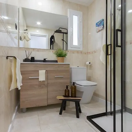 Apartamento Stylish By The Sea