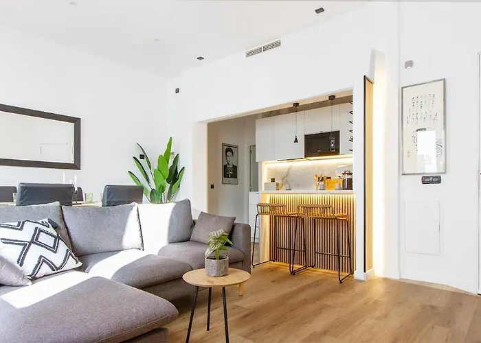 Boutique Stay, Private Wing By The Sea