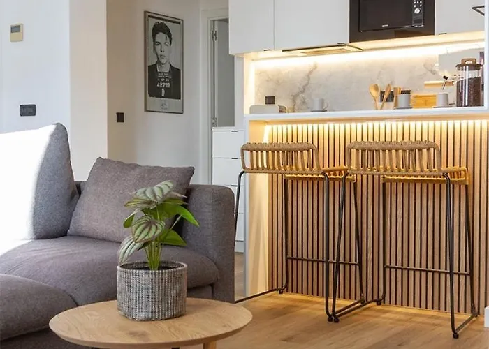 Boutique Stay, Private Wing By The Sea *